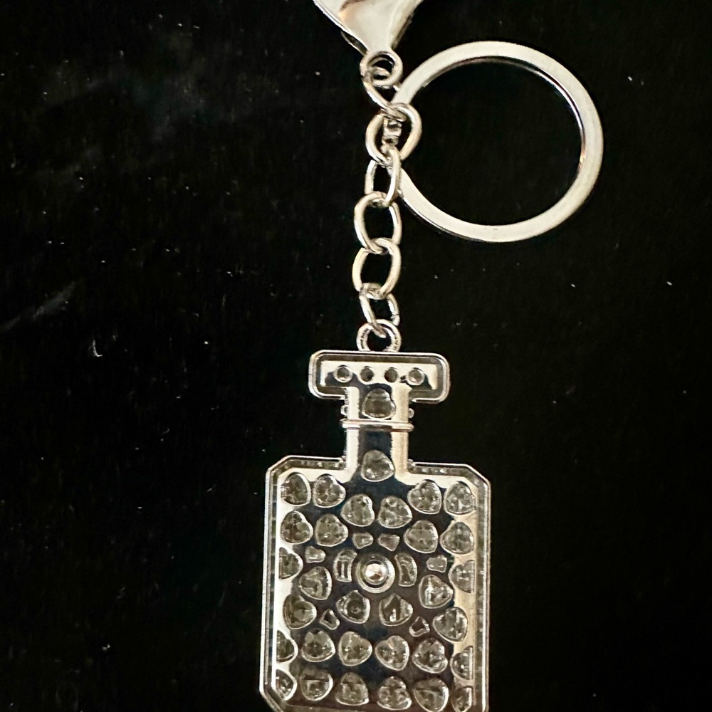 Silver Parfum No. 5 Keychain & Bag Charm New - Picture 4 of 5